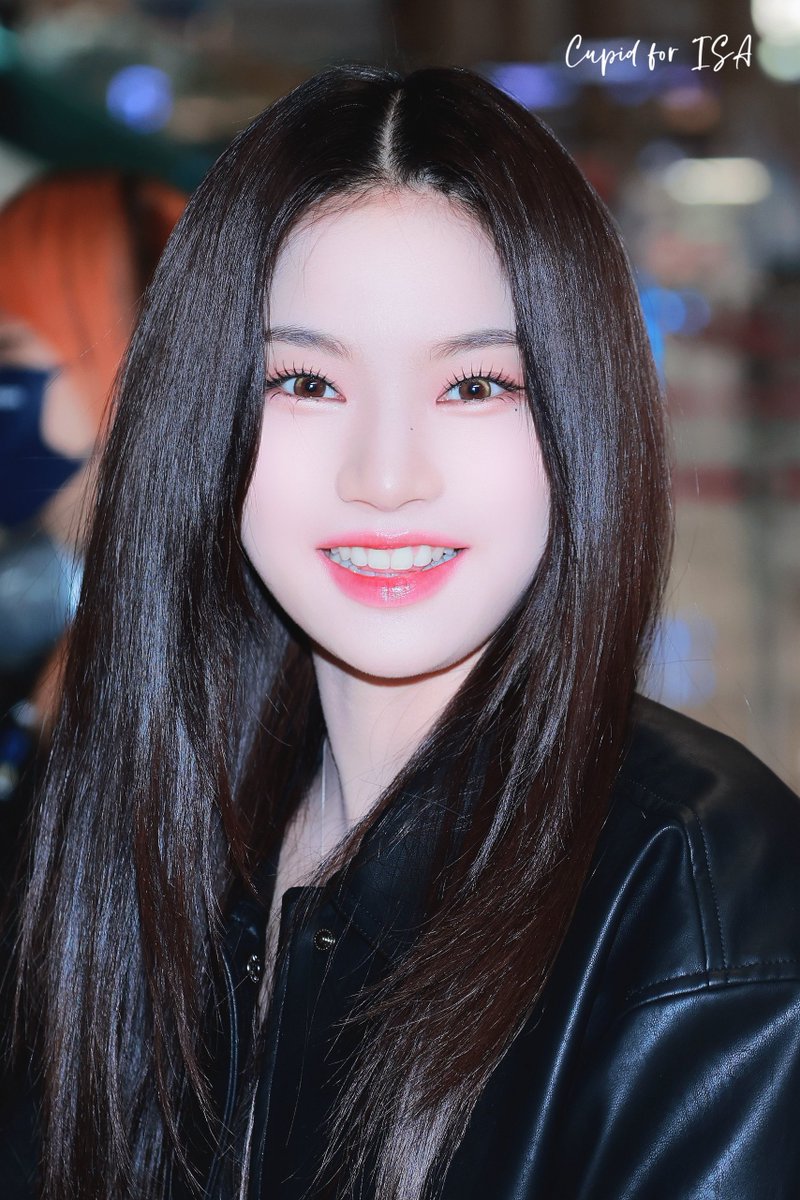 231111

 #STAYC #스테이씨 #ISA #아이사 🐱💘