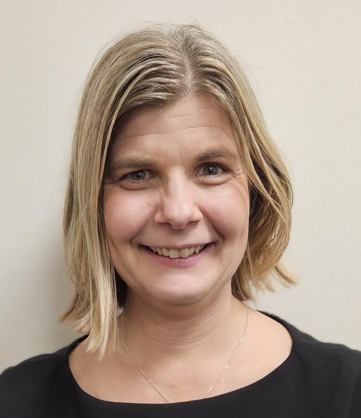 _ClareProctor's tweet image. Big changes in CAS DLT from today! Best of luck to Russ starting as Divisional General Mgr, and Steph as Deputy DGM. Also to Ellie who took over as Interim Divisional Director last week. @TeamCAS3 @nuh_ops @nottmhospitals @hart21_rmh @beldring1 @BelRowe @Simondroe @mjrsimmonds