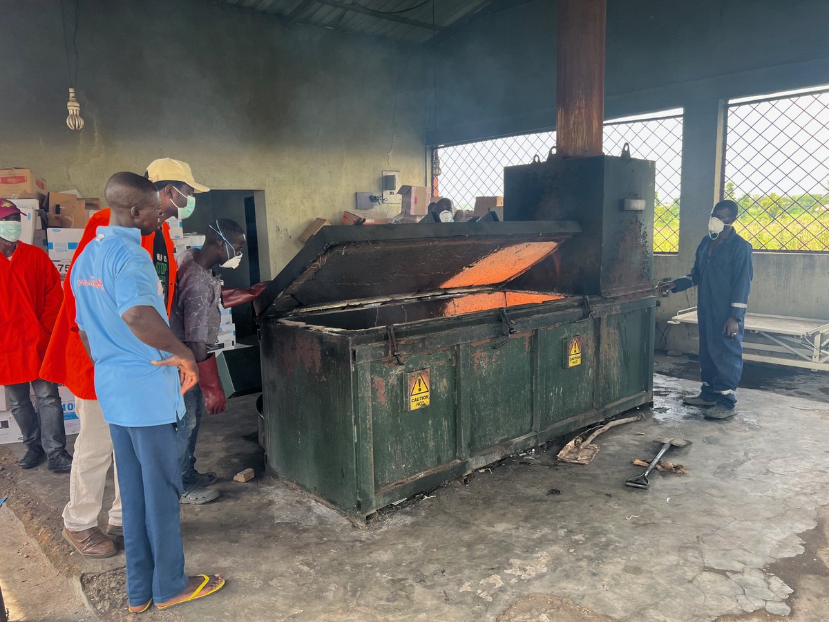 EPIAfrica's tweet photo. We are looking forward to launching the National Elephant Action Plan #NEAP for #Nigeria soon, but before then, here are some highlights from the incineration of 4 tonnes of pangolin scales held in October. Read the full press release on our website. https://t.co/AEBCP1egx8 https://t.co/0cNbW4KN0O