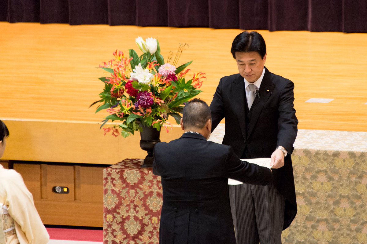さらに緊急値下げ！　居　勲章まとめ(9点) お値下げ致しました！ 11月13日、木原防衛大臣は、第41回危険業務従事者叙勲勲章伝達式