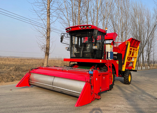 linxiang0721's tweet image. A picking machine can pick hundreds of kilograms of peppers per hour. The picking machine can also adapt to different pepper varieties and tree types.
anoncn.com/news/agricultu…
#agromachine #plow #plough #harrow #cultivator #harester #tractor #agro