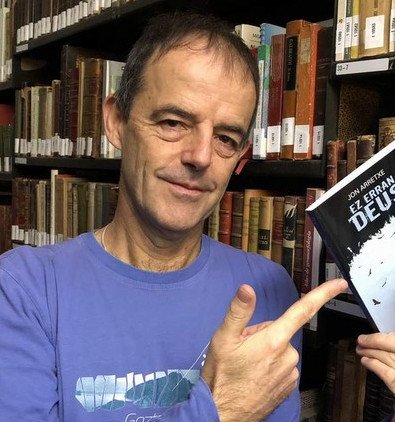 Aste honetan <a href="/ArretxeJon/">jon arretxe</a> idazlearen bisita izango dugu, eta berarekin batera Toure detektibe xelebrearen abenturak errepasatuko ditugu. Data apuntatu!! ✍️ azaroak 15, 19:00, #Basozelai-ko Gizarte Etxean <a href="/basauritarrak/">Basauritarrak</a> <a href="/ZirtzartBasauri/">ZirtZartBasauri</a> <a href="/geuriaeus/">Geuria</a>