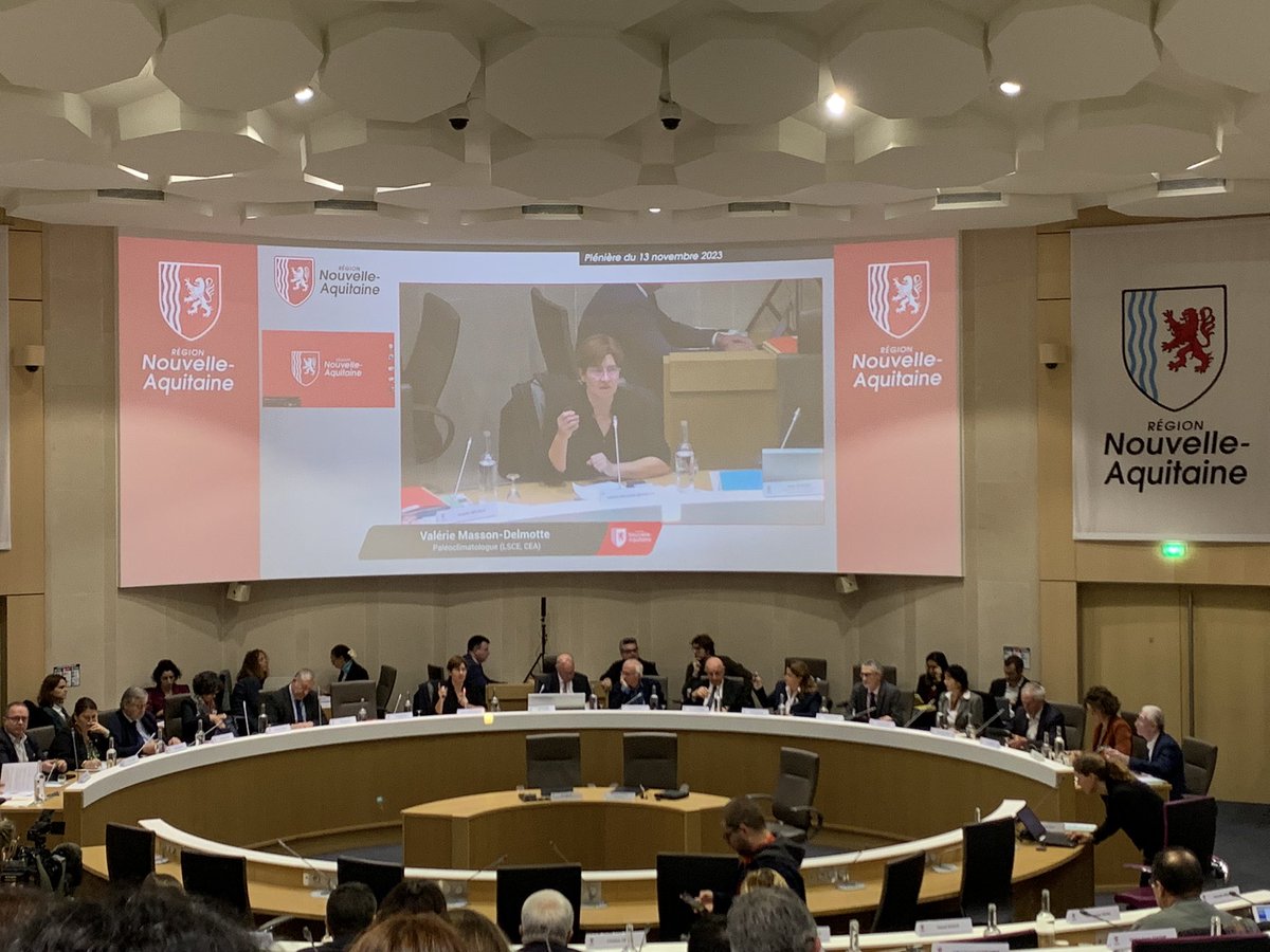 Séance plénière du conseil régional de Nouvelle-Aquitaine, consacrée à Néo Terra 2, avec la participation de @valmasdel, François Dubet, <a href="/pisaniferry/">Jean Pisani-Ferry</a> et Gilles Bœuf.