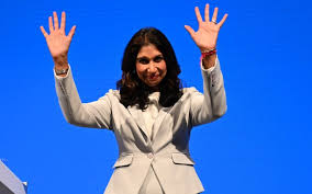 Suella Braverman is sacked. Goodbye.  

We now have useless idiot James Cleverly as Home Secretary but let’s take a second to enjoy Braverman going.  

Like if you wave GOODBYE to hate. 
RT if you CHEER.  

#WeSACKEDsuella