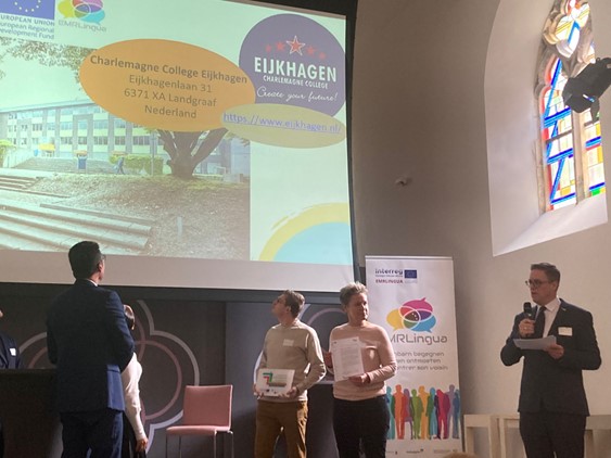 Eijkhagen gecertificeerd als Euregioschool dlvr.it/Sym2xS