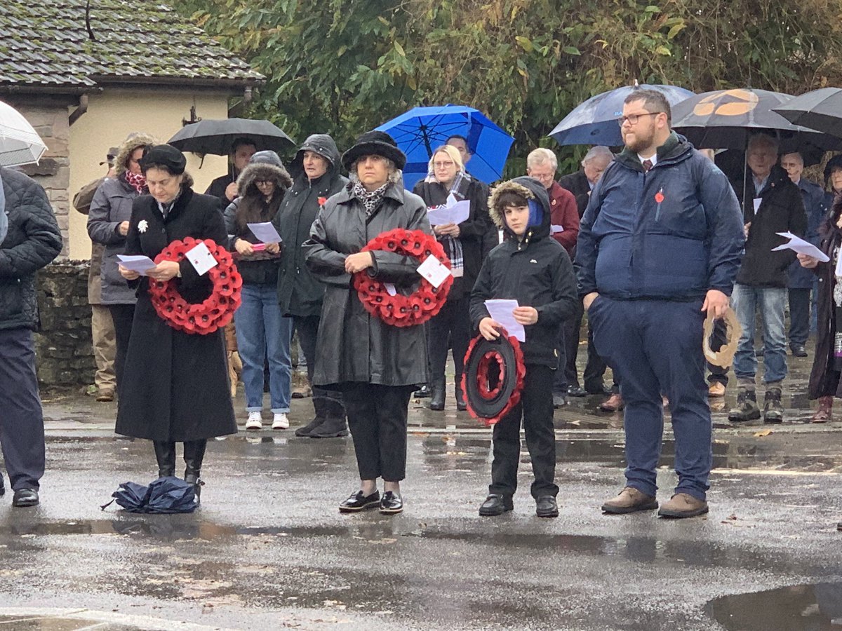 A lovely service & was lovely to see so many people turn up despite the weather. Thank you to Monlife for getting the children involved. Tomas was grateful to be a part of the event @Mon_Connect @RogietPrimary