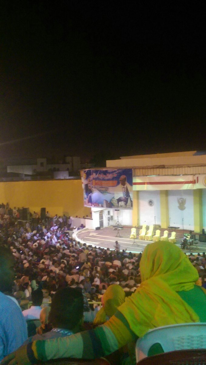 moeAbubaker_'s tweet photo. عزائي الوحيد :

" وإن لم نلتقي فإني مجتمعٌ واجتمعت بك؛
في ذاكرتي. "

وحفضل شايلك معاي واتدفى بطيبة غُناك 
وكتين أسير مشوار براي ما اصلو الحياة مشوار .. https://t.co/cI2dIHywnC