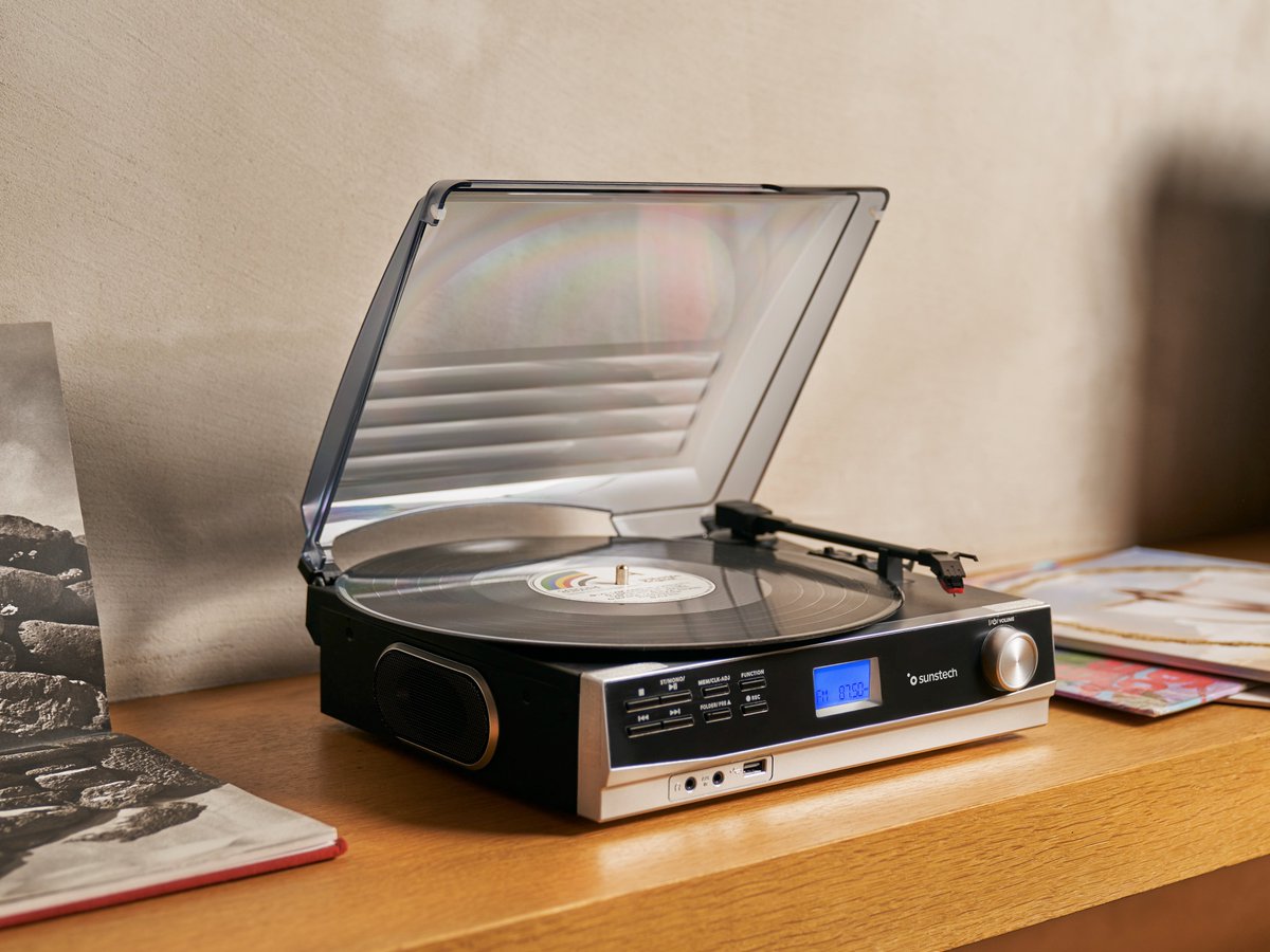 ¿Pensando ya en los regalos de Navidad?
Sorpréndelos con un regalo único, el #tocadiscosPXR23 de Sunstech con 2 velocidades, Bluetooth, Radio FM y conexiones USB y RCA y sin amplificadores ni altavoces extra, ya que el PXR23 lo tiene todo integrado.
Una buena elección, ¿no crees?