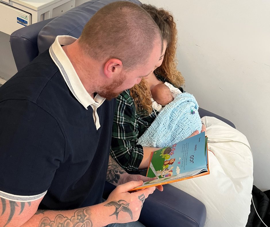 Today, on #WorldPrematurityDay, we've launched a new neonatal library to assist in the communication and neurodevelopment of babies, thanks to a generous donation of books from @MyWakefield Find out more: midyorks.nhs.uk/news 📚
