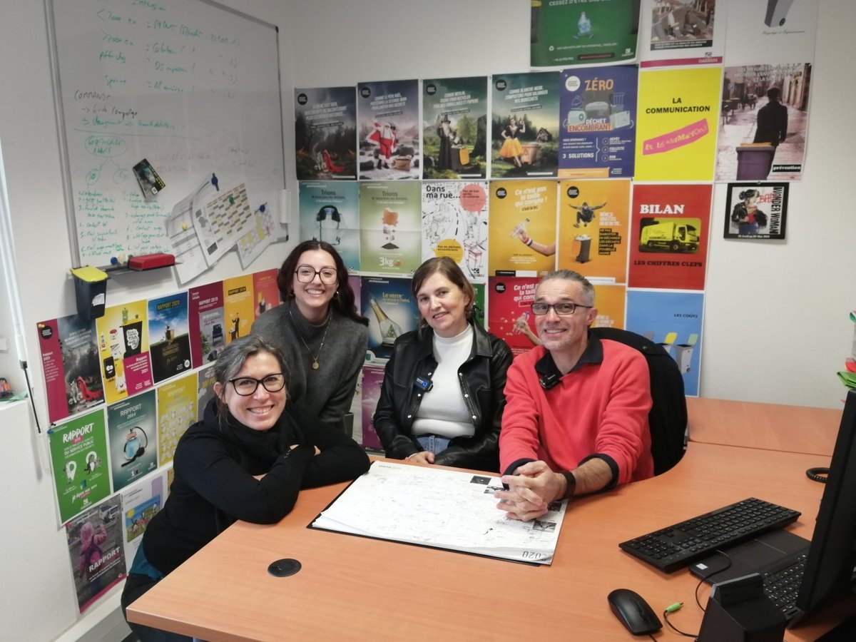 astu'sciences (@astusciences) on Twitter photo 🎥 Nous sommes actuellement dans les locaux de <a href="/ClrmntMetropole/">clermontmetropole</a> pour le tournage de la série sur "Les coulisses d'Exposciences"! Merci au service de la gestion des déchets pour leur accueil.
Rendez-vous en janvier 2024 pour découvrir le résultat. 😉 🎥 Nous sommes actuellement dans les locaux de <a href="/ClrmntMetropole/">clermontmetropole</a> pour le tournage de la série sur "Les coulisses d'Exposciences"! Merci au service de la gestion des déchets pour leur accueil.
Rendez-vous en janvier 2024 pour découvrir le résultat. 😉