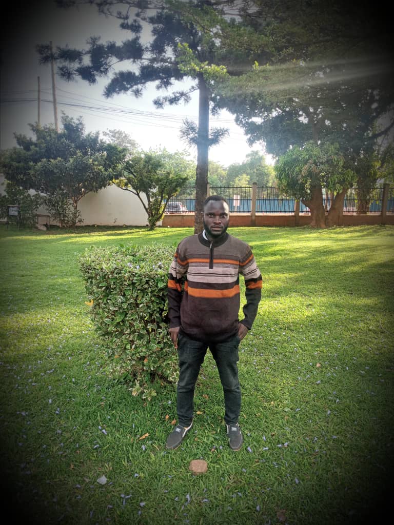 Mr Namara Victor from Ntungamo District, a student @MakCEDAT pursuing a bachelor of Industrial art and Applied design also a member of @MakerereGMD express his sincere appreciation for being selected as a recipient of the scholarship provided by @ChineseEmb_Uga. @PRC_Amb_Uganda