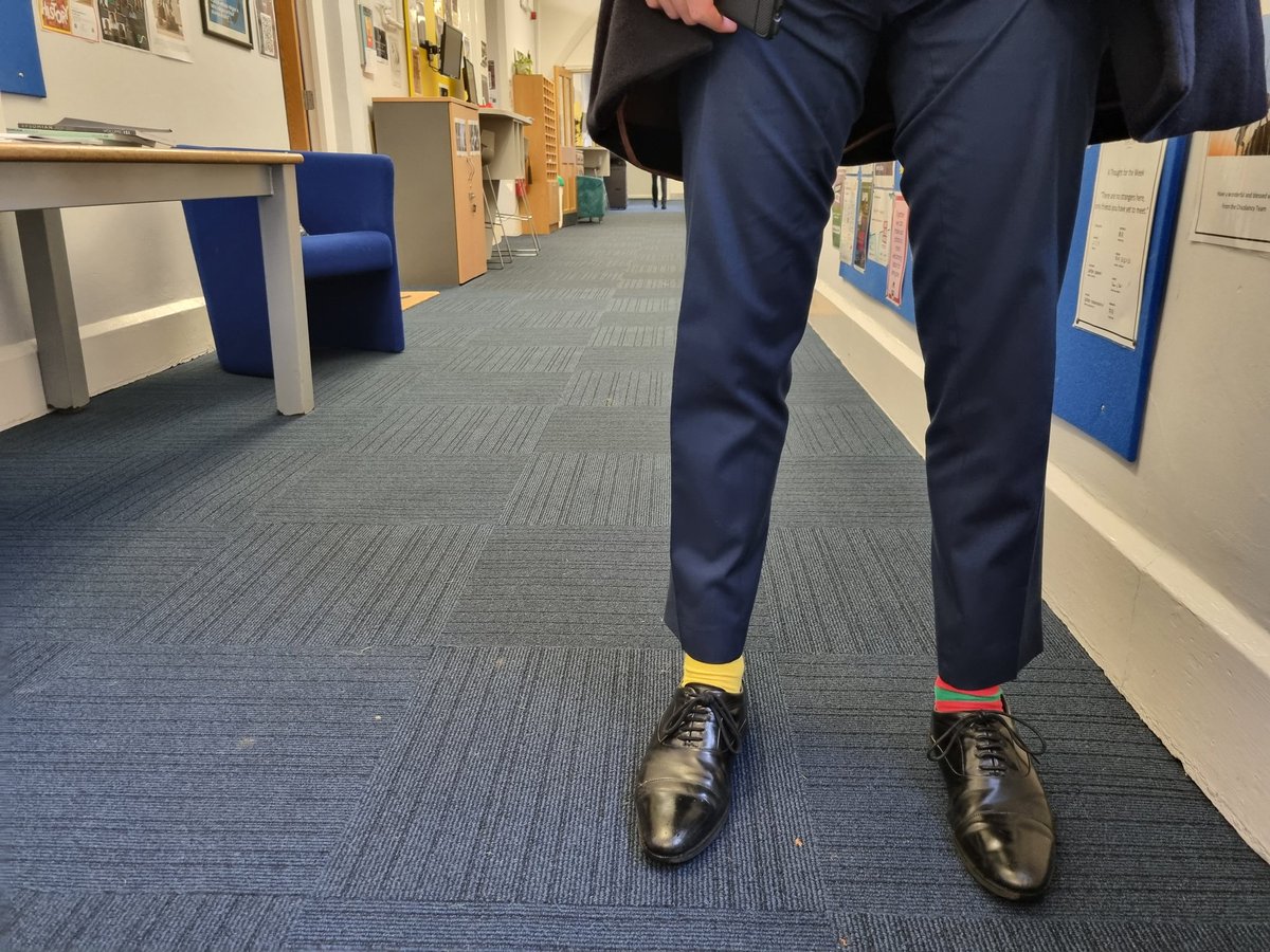 EpsomC_Propert's tweet photo. @ABAonline #antibullying Odd Socks @EpsomCollegeUK #WeCan #WeWill #represent #PROPERT https://t.co/1tU3v1CY92