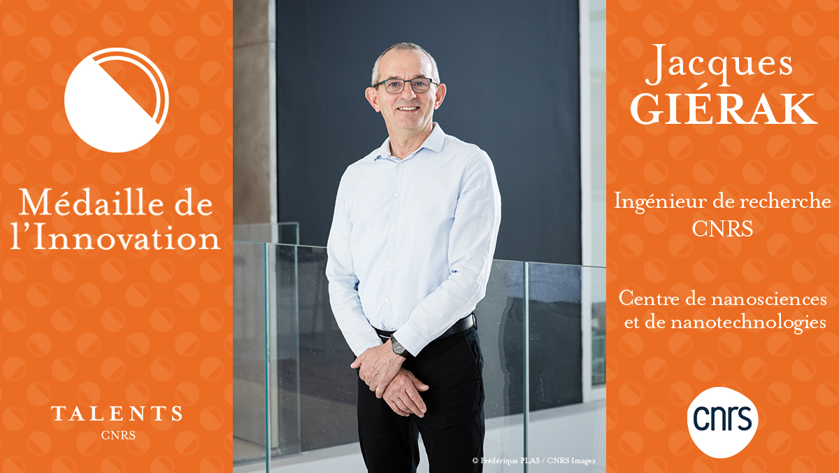 #TalentsCNRS 🏆 Félicitations à Jacques Giérak, médaille de l'innovation du CNRS 2023 ! 👏
Ingénieur de recherche CNRS au <a href="/C2N_com/">C2N, Centre de Nanosciences et de Nanotechnologies</a>, il est un expert mondial des faisceaux d’ions focalisés, qui ont notamment des applications dans la propulsion spatiale.

▶️ insis.cnrs.fr/fr/personne/ja…