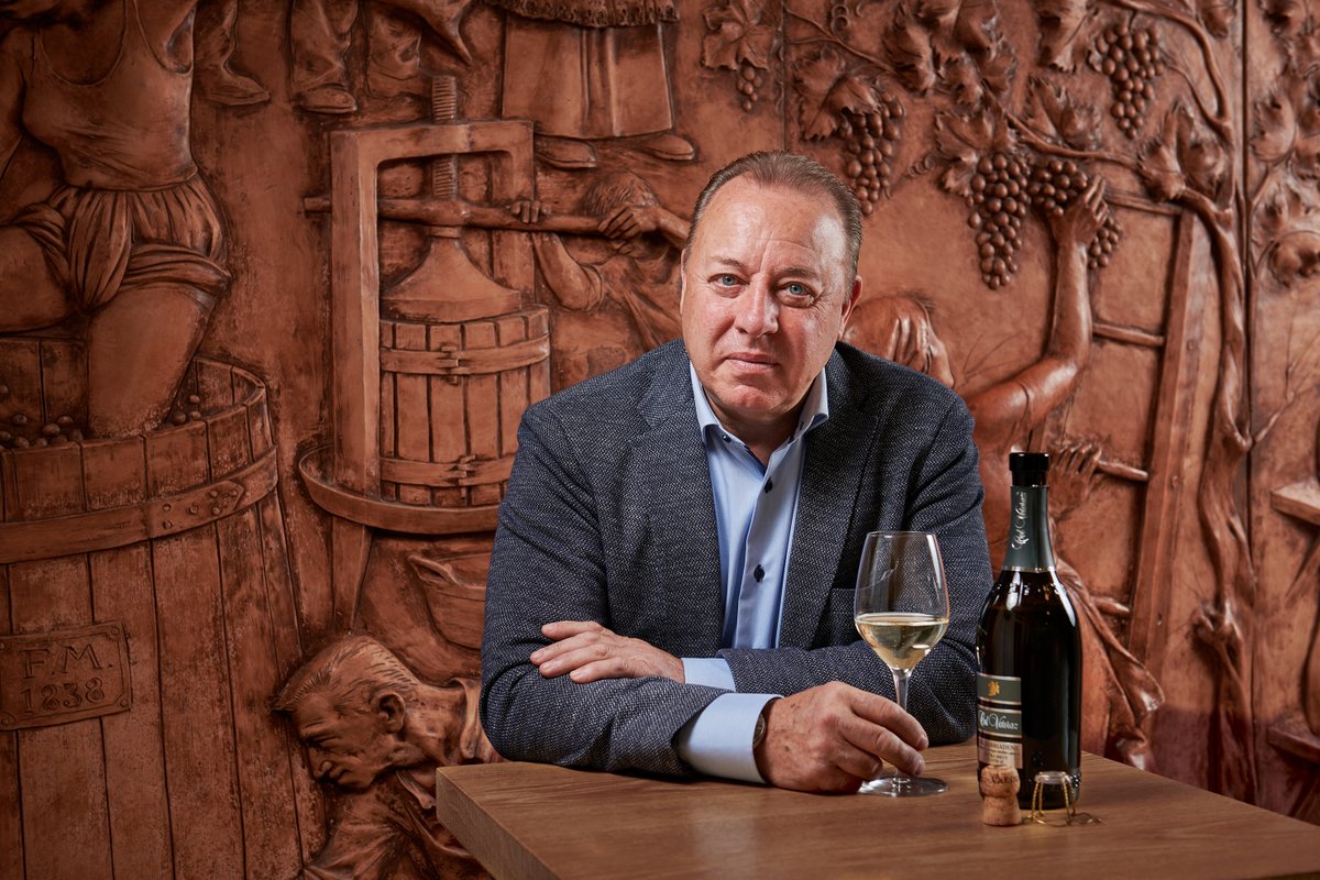 Questo nostro tempo ha bisogno di Bellezza, da affermare, custodire, promuovere e valorizzare.  "Per rendere onore a questo territorio generoso e unico al mondo avremmo dovuto creare solo vini di altissima qualità”  (Francesco Miotto) #Valdobbiadene #DOCG