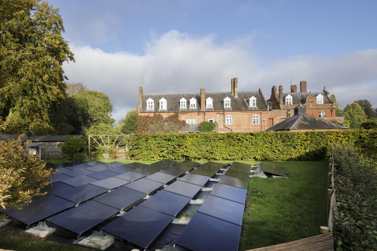 We have published draft advice providing guidance on balancing climate action with historic building adaptation.

This Advice Note is now open for consultation.

The final document will be published in 2024. ➡️ bit.ly/AdviceConsulta…