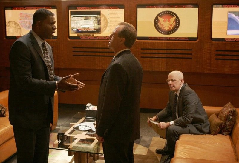 Shades of David Palmer coming back to help a tricky situation.