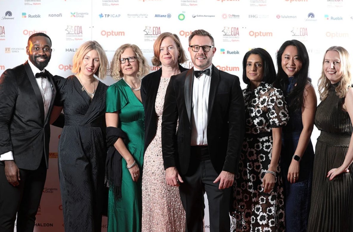 Brilliant evening at the 2023 @diversityaward's. @HSBCInnovation Banking UK partnered with the #EDA23 for the Women in Tech of the Year category. Congratulations to @RavBumbra @CajigoApp! 🏆 Also proud to be highly commended in the Diversity Team of the Year category.