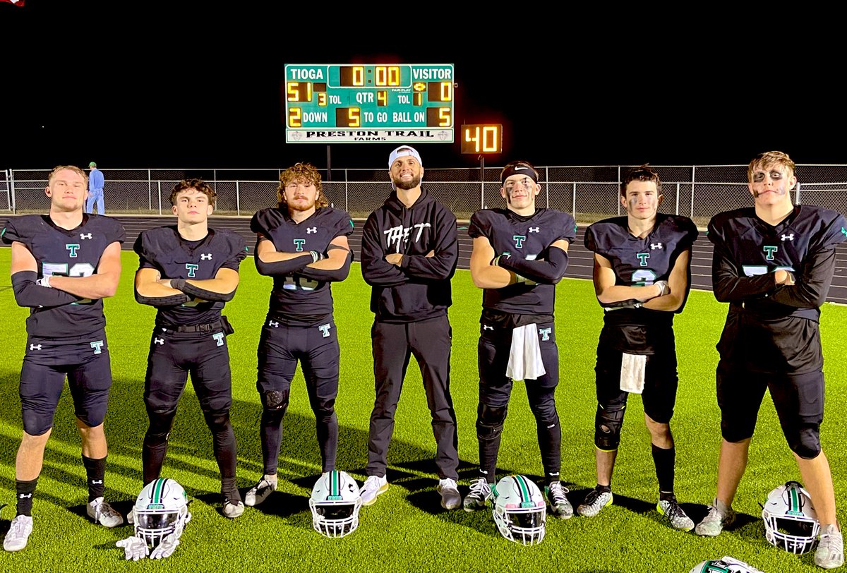 BBBurruss's tweet photo. We do it for our school and our town. 
We do it for those who said we couldn’t,
who don’t believe or like the way we did it. 
We do it our way, the Tioga way, our Brand, and don’t apologize for the history it’s making. 
Most of all we do it for these seniors.
#OneMoreWeek #TheT https://t.co/cyez3o58Ss