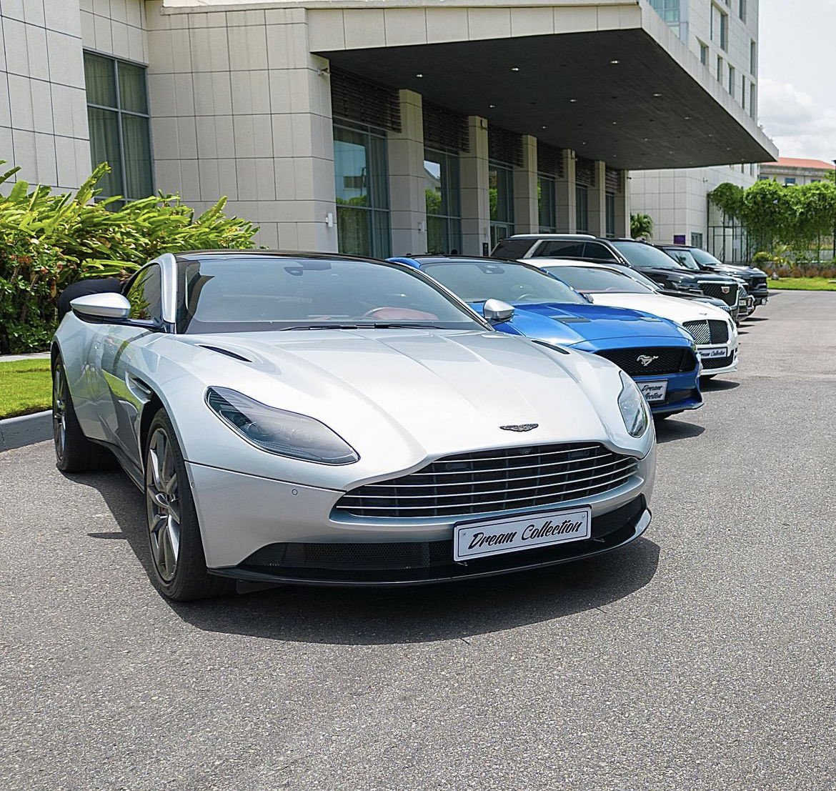 Awo_Peasah's tweet photo. Choosing a good luxury car for rental or transportation makes you stand out among your peers, adding meaning to your class and attitude.
Visit https://t.co/p6o26DyG0e for more enquiry.

#EnterpriseDreamCollection
#TheDreamCollection https://t.co/zzjMxKSAv8