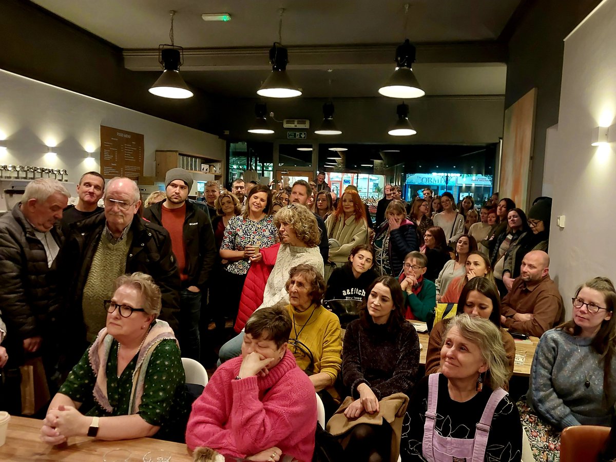 We had a wonderful night (and a very full house) at the launch of @nicanned's #novel, This Thing of Darkness. Thanks to all who came, to @Providero for hosting us, and most of all to Nicola for being her brilliant self!