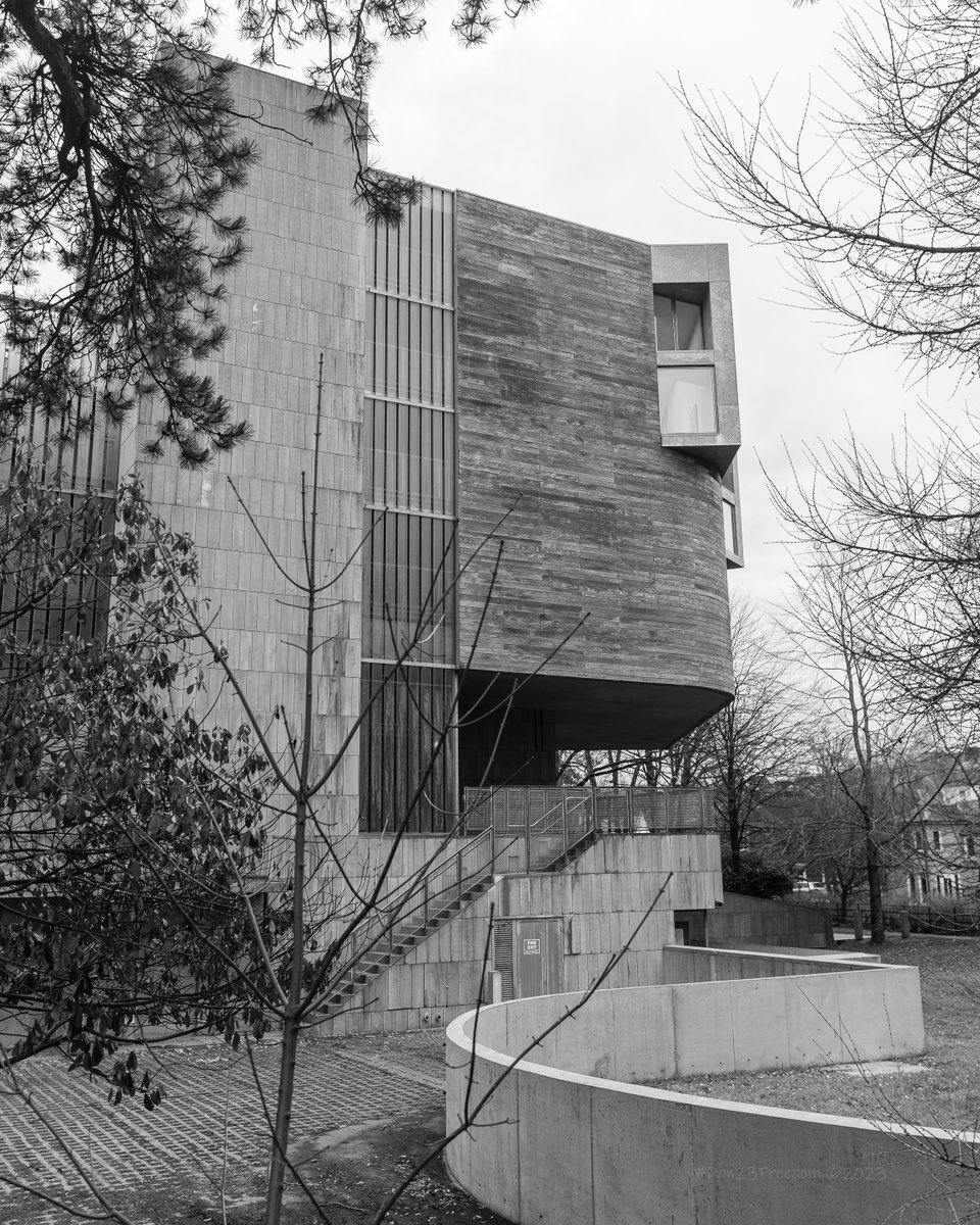 📷 1/60 sec at f/4,0, ISO 100, 28 mm (17-28) #dan23freedom
#monochrome #monochromatic #blackandwhite #bnwmood #noir #travel #ireland #universitycollegecork #cork #university #college #education #studentlife #universitylife #collegelife  #uni #highereducation #culture #heritage