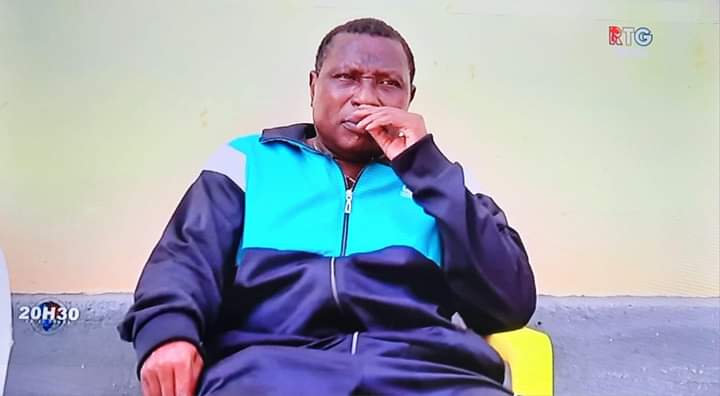 DtmLombe's tweet image. Transition fait pas route dèh Mr @presi_doumbouya revenez dans la salle
Transition fait pas développement

Wallahi tous ceux qui vous font des éloges aujourd'hui dans le sens que vous êtes l'homme du développement de la refondation vous mentent
#TransitionMandatMara

#EspaceGG