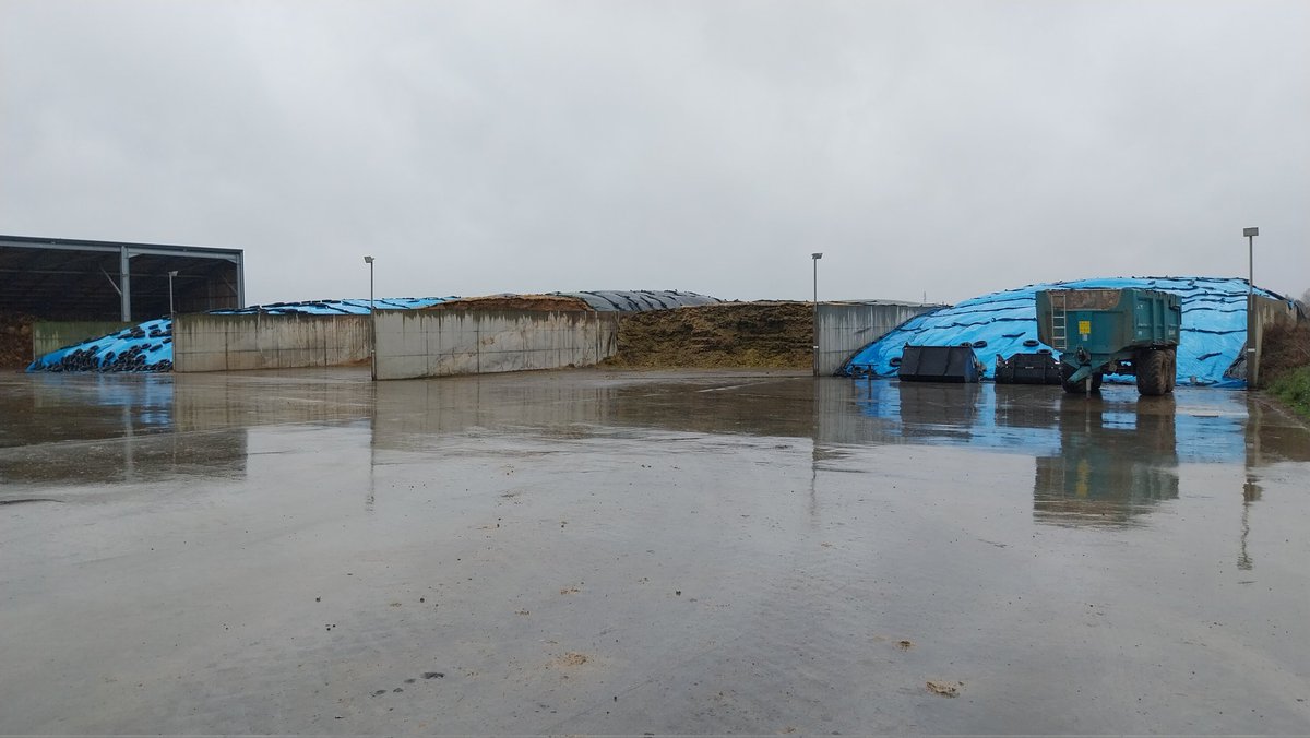 🚨 Visite RSE <a href="/InstitutElevage/">Institut de l'élevage - Idele</a> en cours : unité de #méthanisation de Biogaz de la Vilaine avec <a href="/RomainMrq/">Romain Marqué</a> 

Du gaz local pour la commune de <a href="/ChavagneInfos35/">Ville de Chavagne</a> 

#Bretagne #LeRheu #Moigné