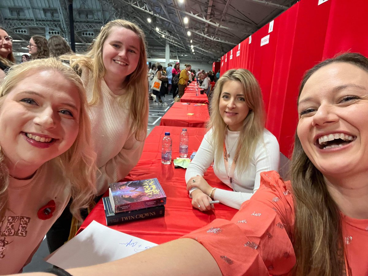 ellslibrary's tweet photo. Some photos from the weekend! https://t.co/5YNMjc32n5