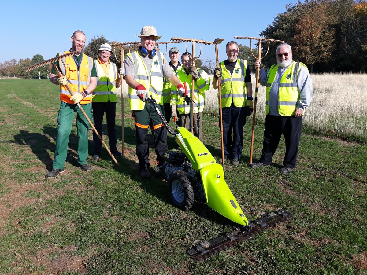 Get involved with conservation in your community with TCV #ChestnutFund start up & support grants!

Your community group could get a grant between £200 - £500 to help your community.

More information buff.ly/3u9YuTA

#CommunityNetwork #JoinInFeelGood #GrantFunding