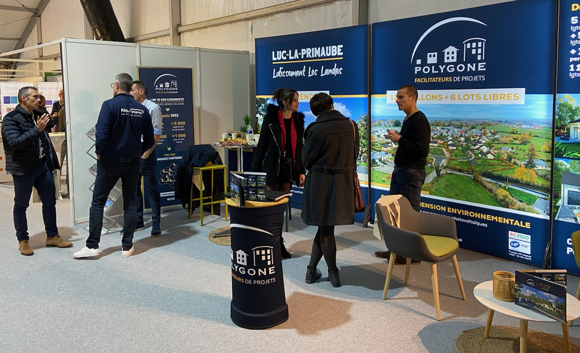 PolygoneSA's tweet image. 🏠 | 𝐒𝐚𝐥𝐨𝐧 𝐝𝐞 𝐥'𝐇𝐚𝐛𝐢𝐭𝐚𝐭 𝐝𝐞 𝐑𝐨𝐝𝐞𝐳
👉 Depuis Vendredi, nos équipes de l'Aveyron vous reçoivent sur notre stand pour vous présenter nos programmes en cours et à venir et pour écouter vos projets.
😉 Et ce n'est pas fini ! Nous vous attendons aujourd'hui encore.