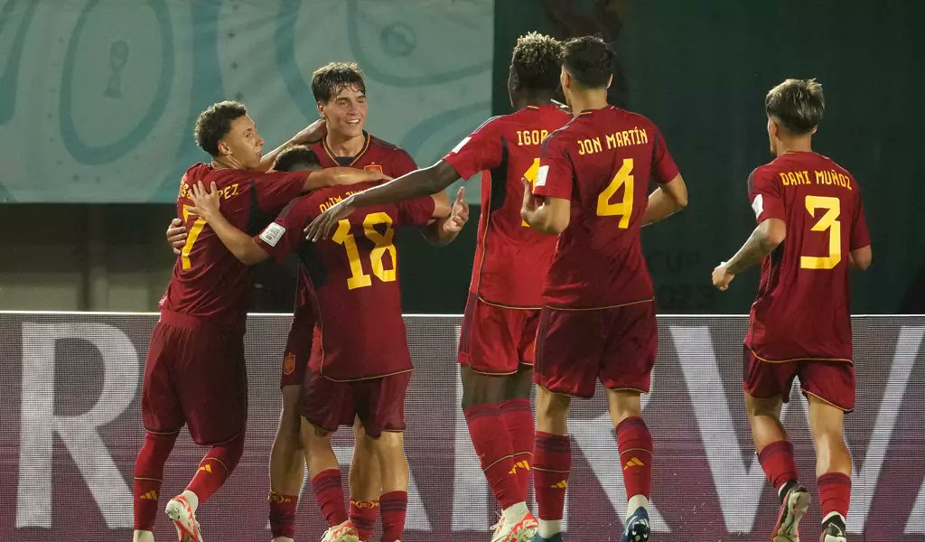 Full Time #WorldCupU17 

Maroko 0-2 Ekuador
⚽ Bermúdez 62' (P), 90+3'

Spanyol 1-0 Mali
⚽ Hernández Torres 62'
-
🟥 Doumbia 40'

Yaa bolehlah.. 👍🏻