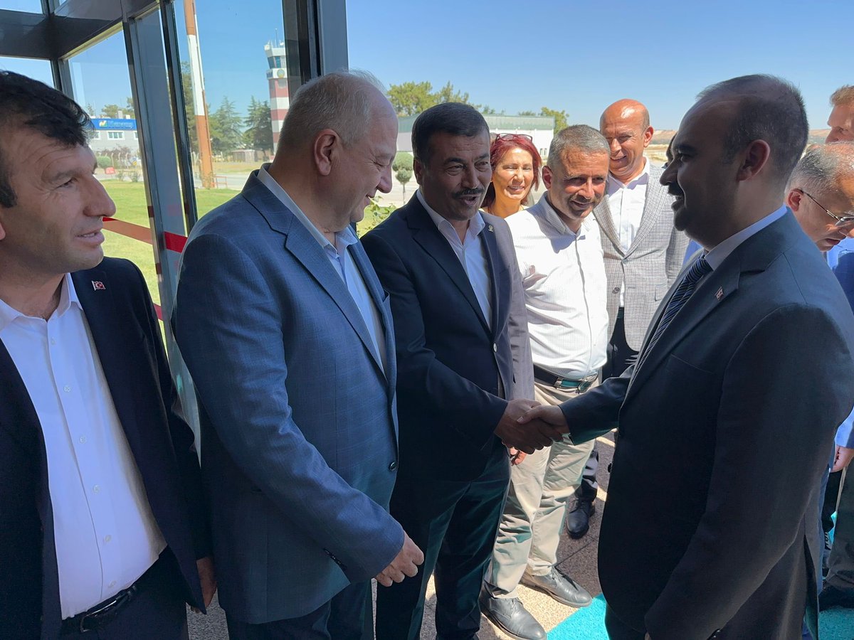 AKsehitkamil027's tweet photo. Teşkilat Başkanımız Sn.Bilgin Sökmen ve Yönetim Kurulu Üyelerimiz,bir dizi ziyaretlerde bulunmak üzere ilimize gelen Sanayi ve Teknoloji Bakanımız Sn.Mehmet Fatih Kacır’ı havaalanında karşıladılar.

Hoş geldiniz Sayın Bakanım.

@mfatihkacir
@TCSanayi https://t.co/RIG3BiwwA2