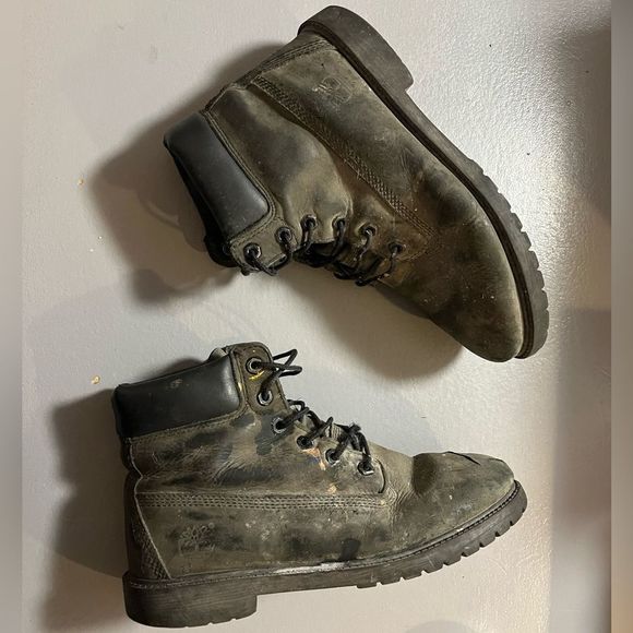 itsbryanbailey's tweet photo. So good I had to share! Check out all the items I'm loving on @Poshmarkapp #poshmark #fashion #style #shopmycloset #ralphlauren #timberland: https://t.co/M154CAig1R https://t.co/HHxXOY3y56