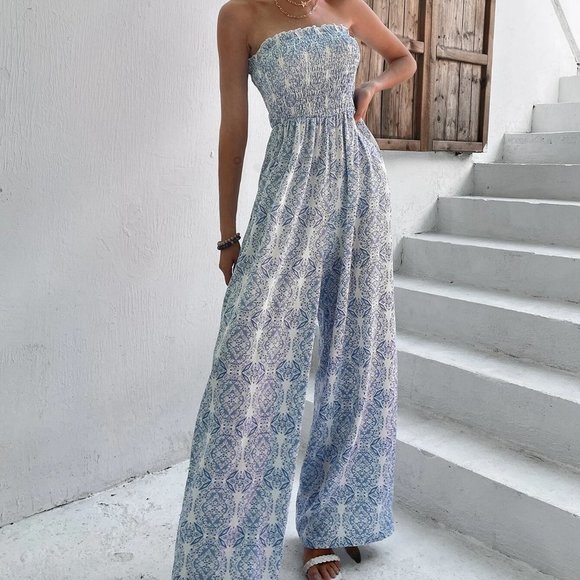 Denise1Jordan's tweet photo. So good I had to share! Check out all the items I'm loving on @Poshmarkapp #poshmark #fashion #style #shopmycloset #bcbgmaxazria #skyeswimwear #: https://t.co/FOqycQceq3 https://t.co/cRCN4sPIyG