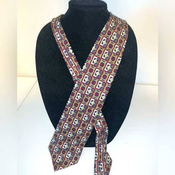 So good I had to share! Check out all the items I'm loving on <a href="/Poshmarkapp/">Poshmark</a> from <a href="/StephanieSzabo1/">Stephanie Szabo</a> #poshmark #fashion #style #shopmycloset #anneklein #emiliopucci: posh.mk/PasRDcJgqBb