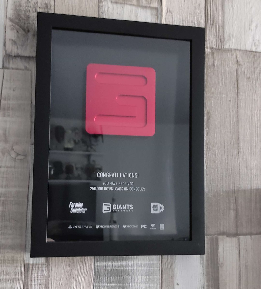 ZoddelZockt's tweet photo. Danke #Giants für diesen schönen #Award und danke an alle die mit meinem #Mods spielen und diese somit #herunterladen. #LS22 #FS22 #ZoddelZockt #AgraZ #Twitch #Youtube #Downloads #PS5 #XBOX https://t.co/aVmRkfR1GB