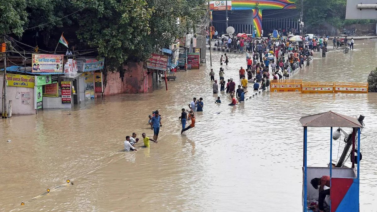 anjeeta_rai's tweet photo. #YamunaFloods
# Delhi Flood https://t.co/QW0ClbGL01