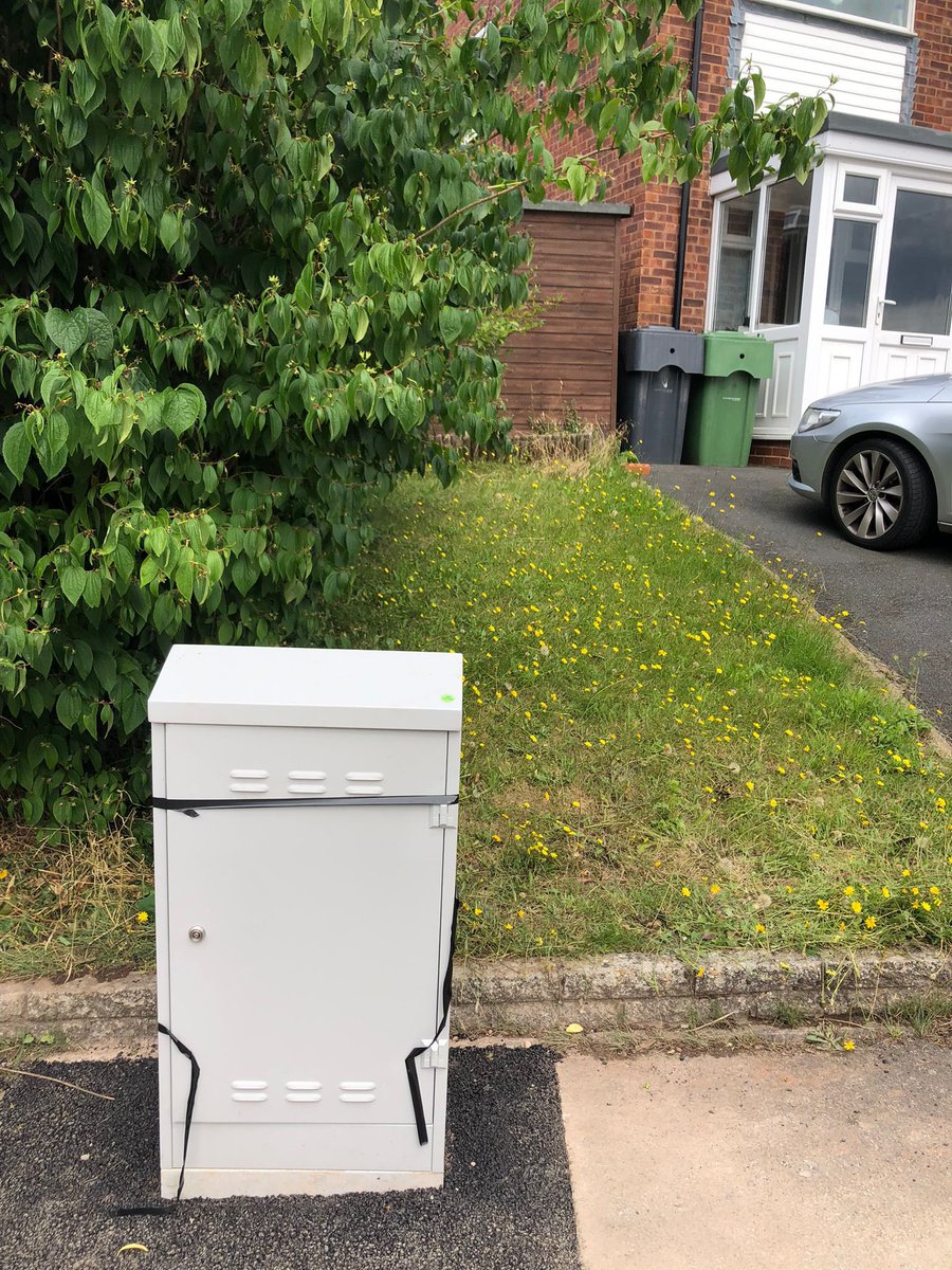 LesHateley's tweet photo. Which genius thought this was a good idea putting this outside my house, so I can’t build a driveway, please arrange for this to be moved asap @BromsgroveDC @virginmedia @richardbranson https://t.co/UfOtJbzbUi