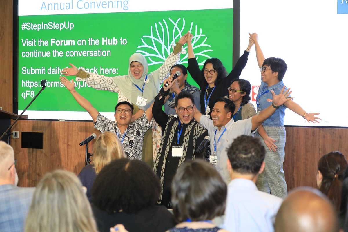 atlanticfellows's tweet photo. Joy and connection between #AtlanticFellows at the Who We Are session at the global annual convening. Fellows from each of the 7 programs worldwide shared songs, games and cultures to explain where they come from and how they #StepInStepUp https://t.co/rJfgWOOoKw