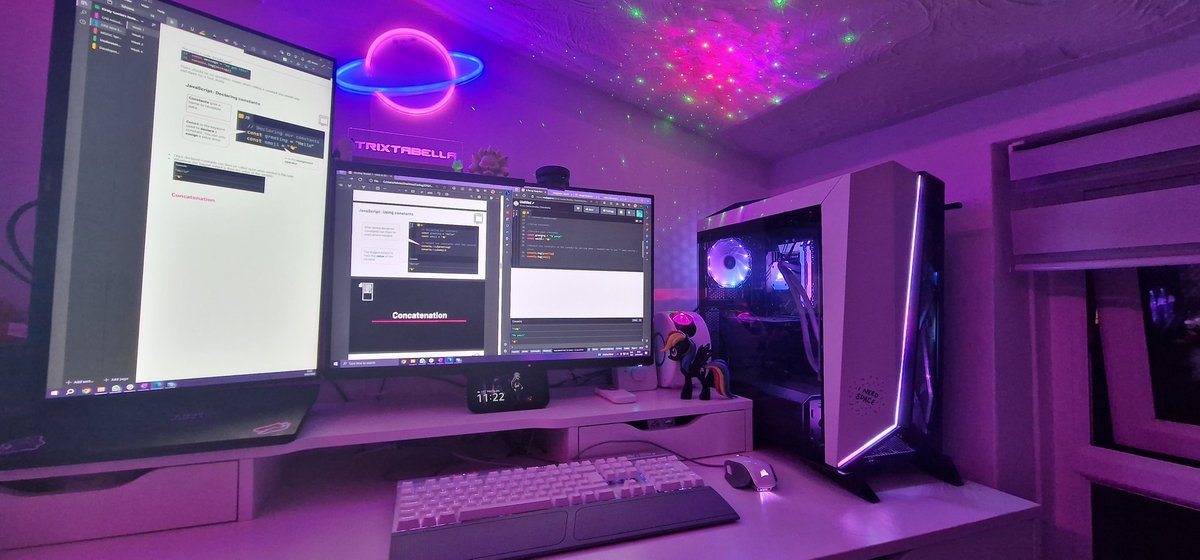 Trixtabella's tweet photo. Reorganised my desk yesterday
Less clutter https://t.co/7NcaD5fLa6