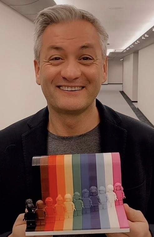 RobertBiedron's tweet image. Dziś świętujemy Międzynarodowy Dzień Osób Niebinarnych - z tej okazji niebinarnemu rodzeństwu życzę widoczności, zrozumienia, akceptacji, reprezentacji, i wszelkich innych dobroci 💛🤍💜🖤.

Wszystkiego najqueerowszego 💛🤍💜🖤!

#internationalnonbinaryday