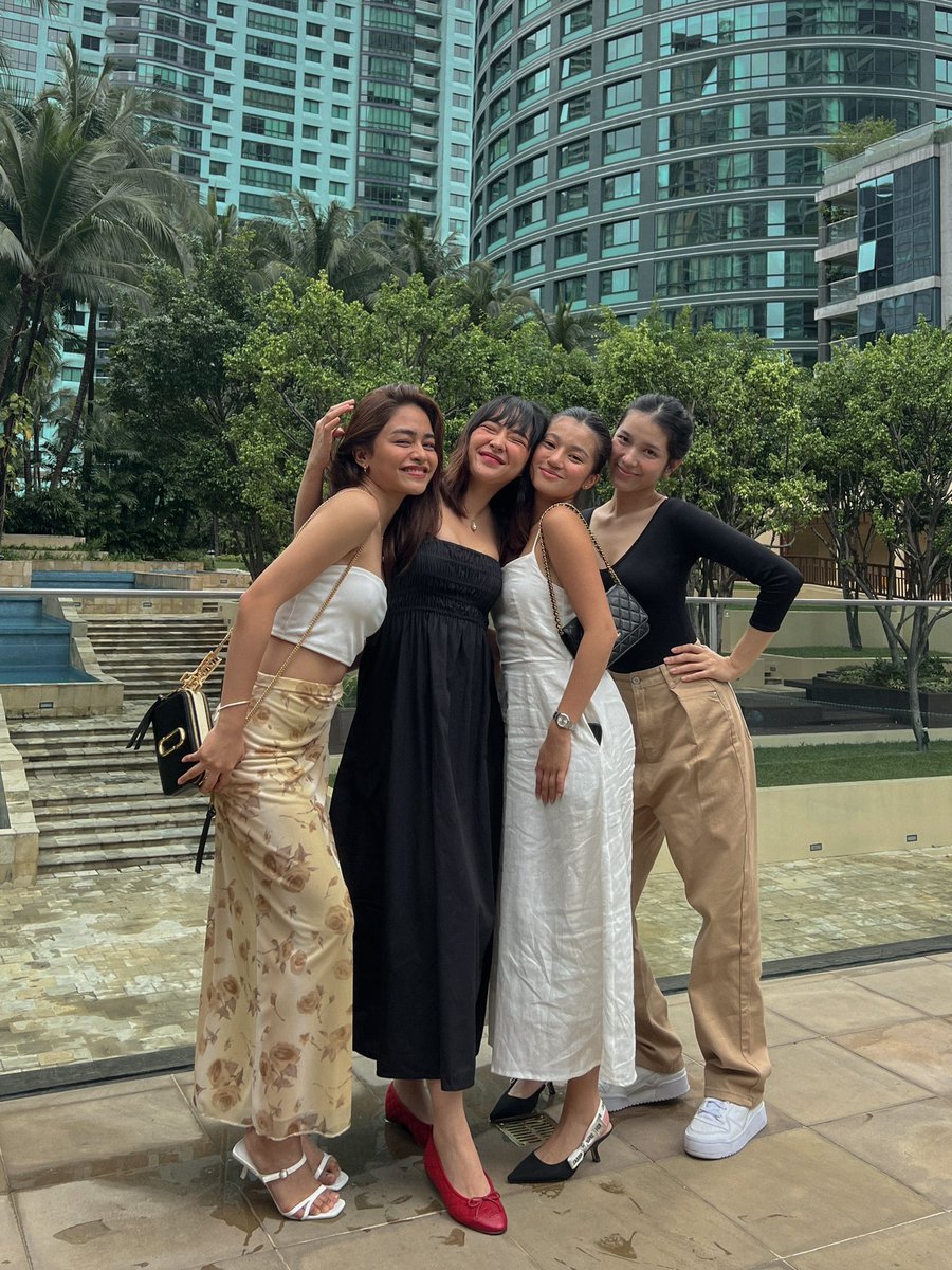 melizzajaune's tweet photo. Long time no see 💗💐🫂💌🧸🤭 https://t.co/LwlkJEH6jT