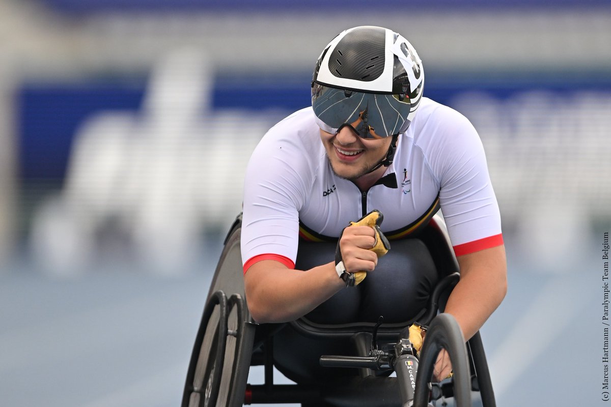 PYJeholet's tweet photo. 💪 Décrocher comme 1er titre celui de #champion du monde avec un record du monde, quel exploit !

🥇 Félicitations Maxime Carabin pour cette médaille d’or sur #400m lors des championnats du monde de para-athlétisme à Paris. Une victoire amplement méritée.

@BEParalympics #adeps https://t.co/zYeljvMFyA
