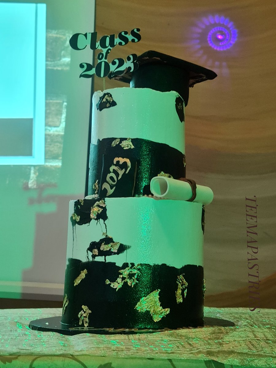 Miteema's tweet photo. It's graduation season familia 
We're available to take your orders

#Teemapastries #cakesinbauchi #cakeinbauchi #Bauchibaker #bauchivendor #bauchiweddings #Bauchismallchops #bauchicakes #Bauchicakes #bestcakesinbauchi https://t.co/5f9cAhzj8C