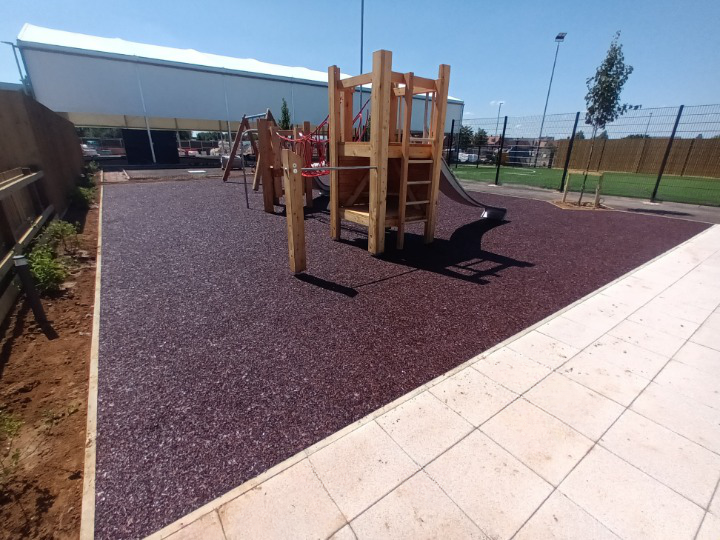 RTC_Safety's tweet photo. We recently completed an install at the David Lloyd Club in Rugby, on behalf of @TimberplayLtd
This Red/Brown Mix Resin Bound Rubber Mulch looks great!
#SafetySurfacing #RubberMulch #PlaygroundSurfacing #RubberSurfacing #PlaySafe #SaferPlay #PlaygroundUpgrade https://t.co/f2YUrzjwwQ