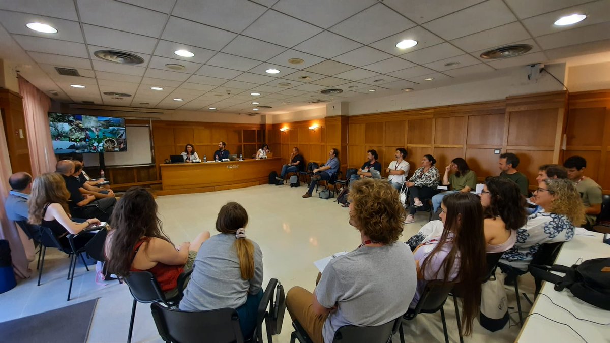teledetect's tweet photo. ▶️Continuamos la mañana con la ponencia de Blanca Ruiz @mitecogob titulada "Aplicación de la teledetección en el Inventario Español del Patrimonio Natural y de la Biodiversidad" 

Curso de verano @CSIC @UIMP @teledetect https://t.co/aSgiuSWSEE