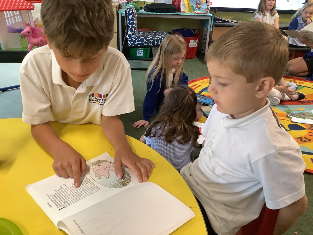 Year 3 and Reception ‘Reading Buddies’. Look how engaged they are! Well done to you all and Thank You, Year 3 😀📕