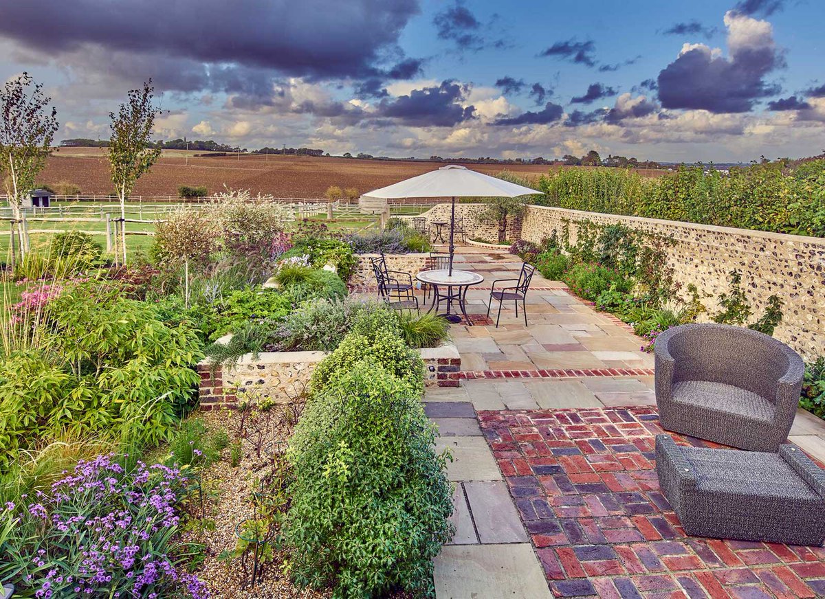 Living on the #coast, I have worked on a lot of windswept sites and have got to know the #plants which will thrive in your #garden. Spaces &amp; planting areas need to be well-positioned for adequate shelter. Read about the creation of this beautiful garden: julietsargeant.com/project/windsw…
