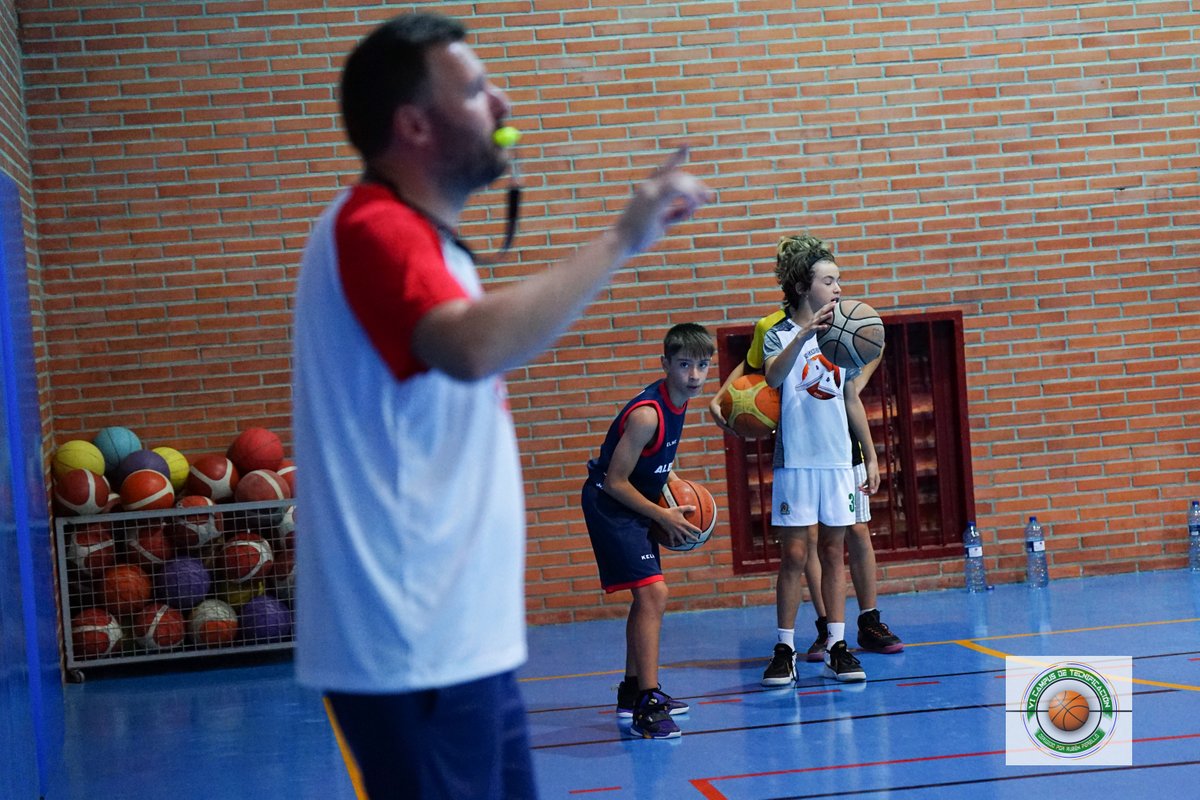 Campus_CBA's tweet photo. ¡Último día de Campus! Ayer los chicos y chicas trabajaron de lo lindo y ya se va viendo el trabajo de estas semanas.

Vamos a por una sesión más antes de disfrutar de las vacaciones. 😎🙌

#CampusCBA #Almansa https://t.co/u3HXZgs4GJ