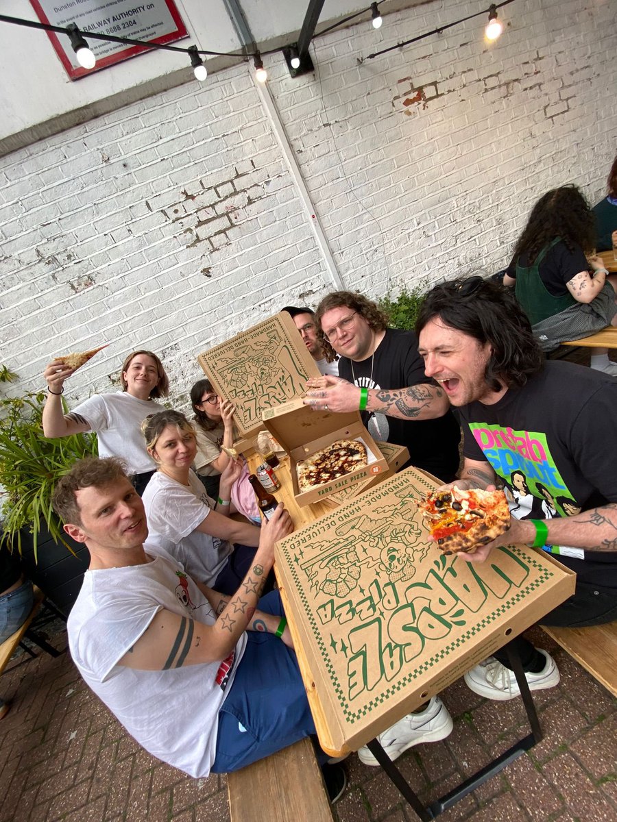 ValleyFortitude's tweet image. Thank youuuu London babes for coming to our show last night! 🥹🥹🥹 It was an absolute pleasure! I headbanged so hard to Supermilk that my watch said “it looks like you’re on an indoor walk” 🔥🔥